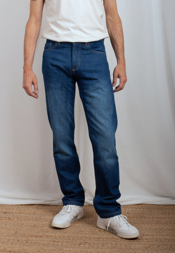 Nachhaltige Straight Fit Herren-Jeans aus 100% Bio-Denim in Dark Indigo