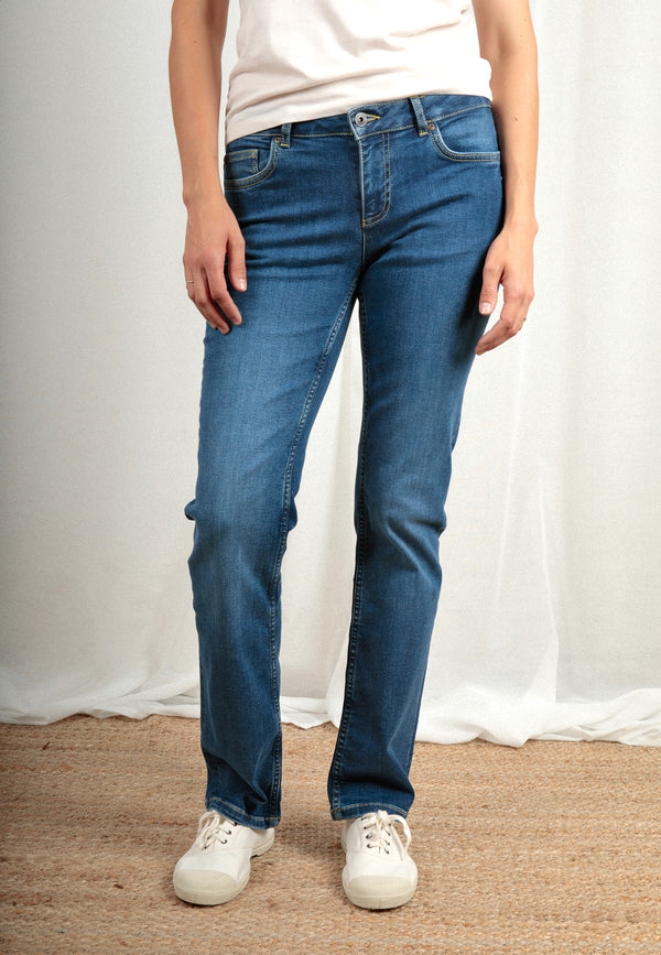 JOAN | Nachhaltige Straight Fit Damenjeans aus Bio-Denim in Mid Indigo