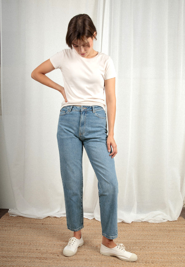 MARIA | Nachhaltige Mom Jeans für Damen aus 100% Bio-Denim in Hellblau