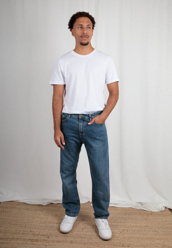 SVEN - Nachhaltige Straight Fit Herrenjeans aus 100% Bio-Denim in Mid Indigo - neue Kollektion