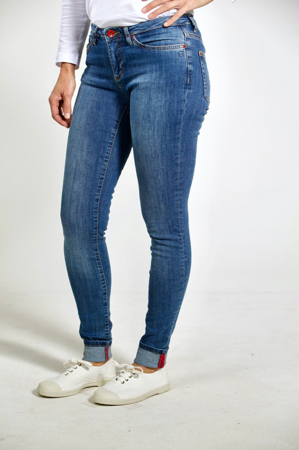 ROSA (Kollektion 2021) | Nachhaltige Skinny Fit Mid Indigo Damenjeans aus Bio-Denim